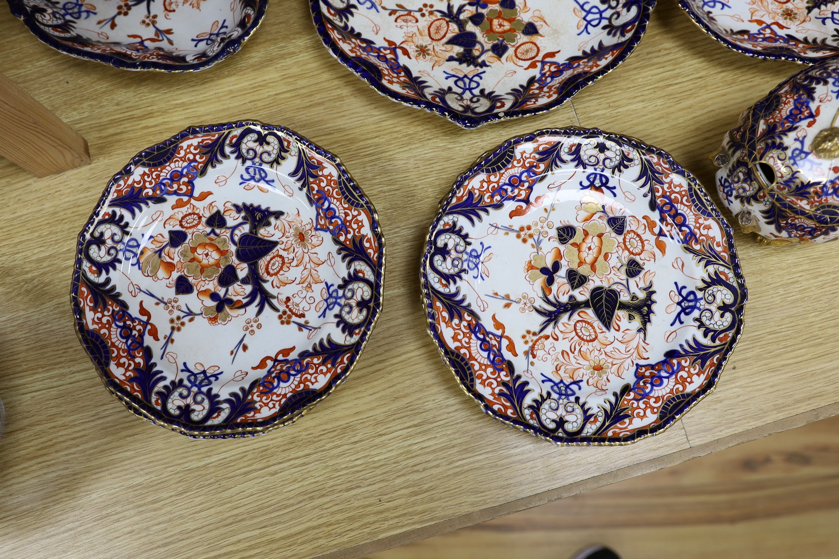 A 19th century Bloor Derby Imari pattern part dessert set, c.1840